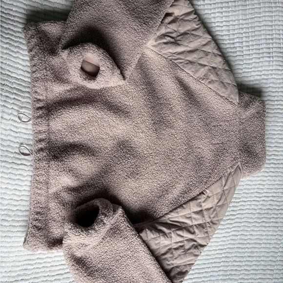 Offline by Aerie Quilted Sherpa Jacket - Picture 4 of 6